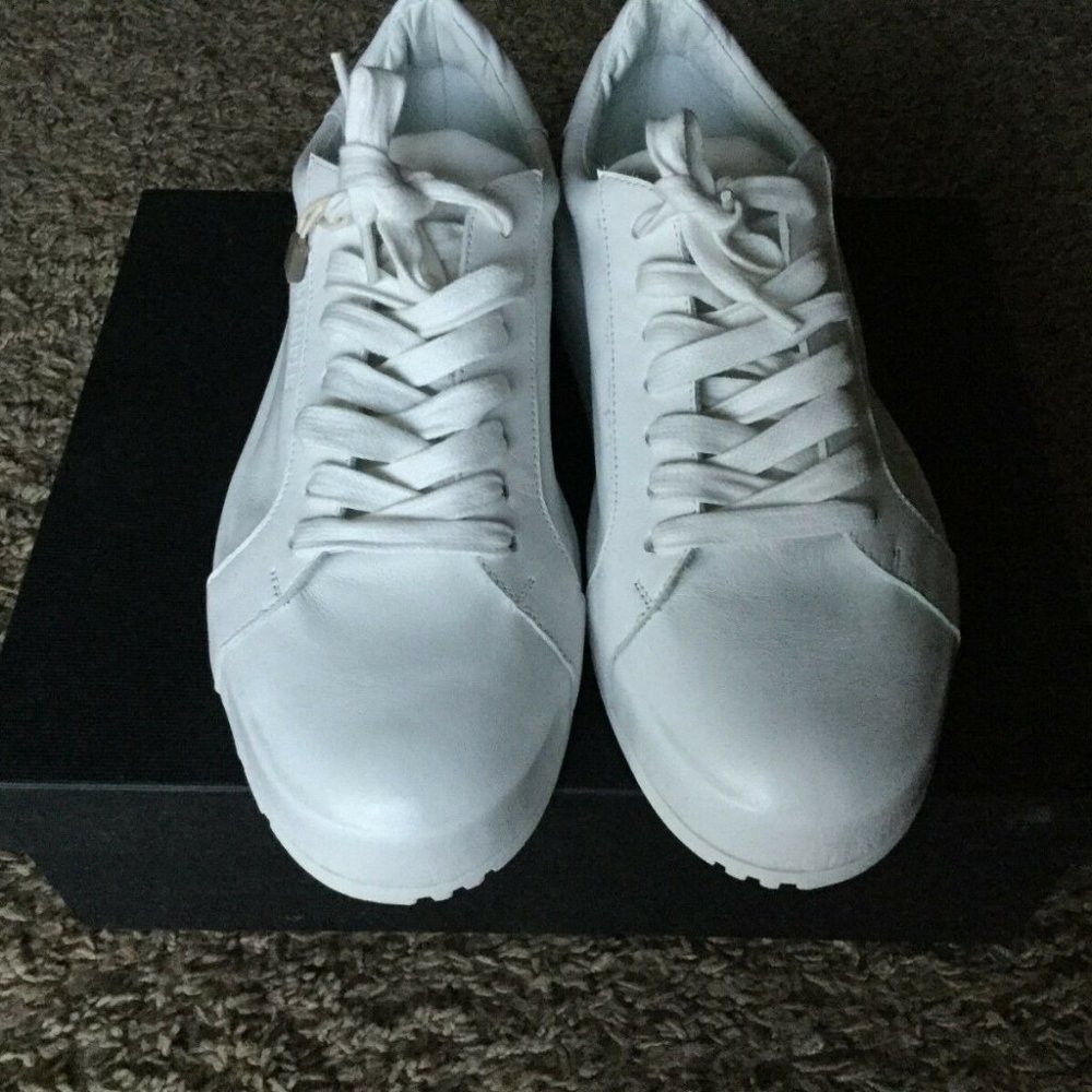 NWT JIL SANDER classic low top sneakers was $450